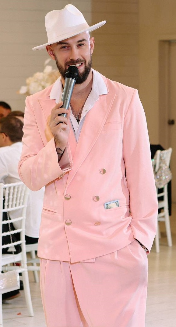 Ведущий — Иван Беляев, Челябинск Ведущий — Иван Беляев - Эко-Парк «Лазурный»