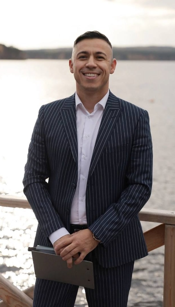 Ведущий — Александр Тишин, Челябинск Ведущий — Александр Тишин - Эко-Парк «Лазурный»